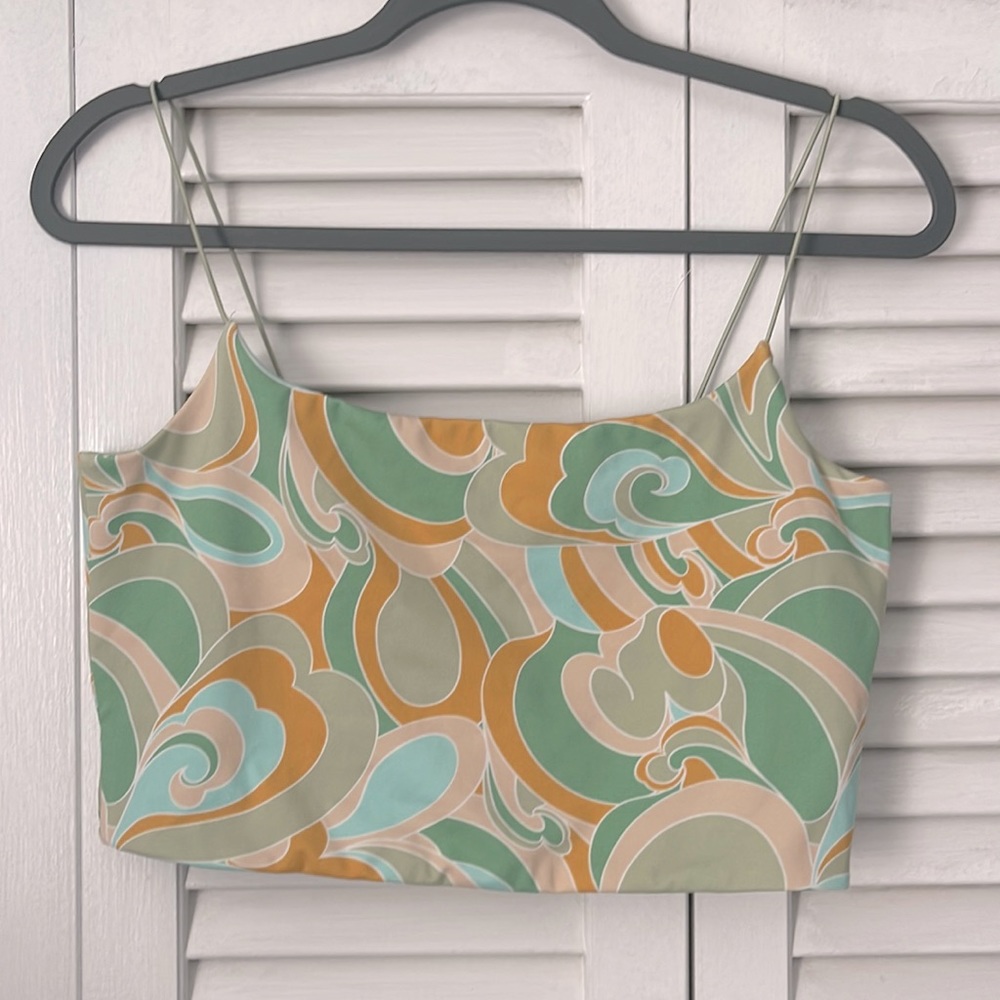 Green colorful crop top from Cotton On!